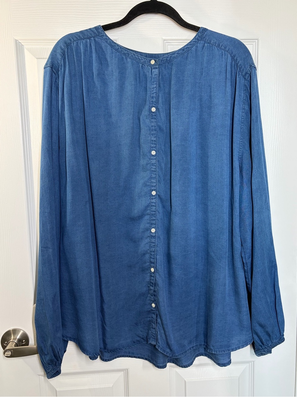 Old Navy Blue Button Up Long Sleeve Women's Top